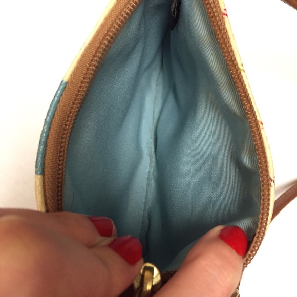 ⭐️PRICE DROP⭐️Authentic Coach Wristlet - Picture 4 of 4