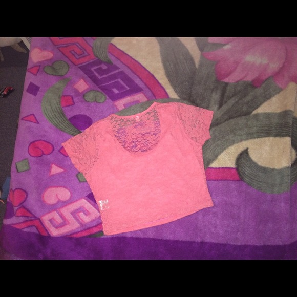 Pink belly top