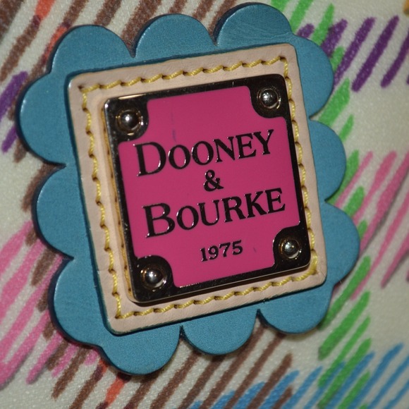 Dooney &Bourke Tartan Barrel Bag 🎀👜💙 - Picture 2 of 4