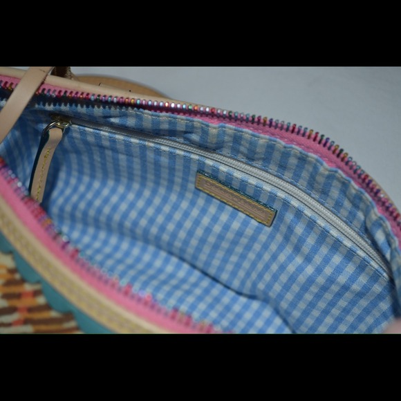 Dooney &Bourke Tartan Barrel Bag 🎀👜💙 - Picture 4 of 4