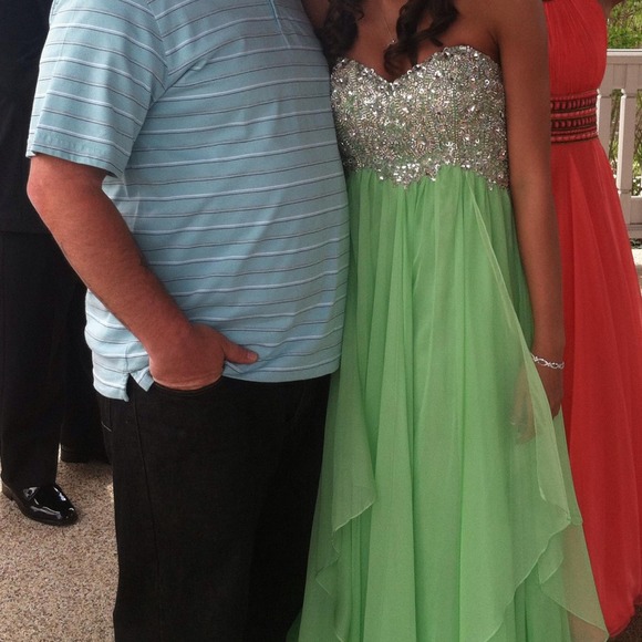 ⭐️PRICE DROP⭐️Beautiful Prom Dress