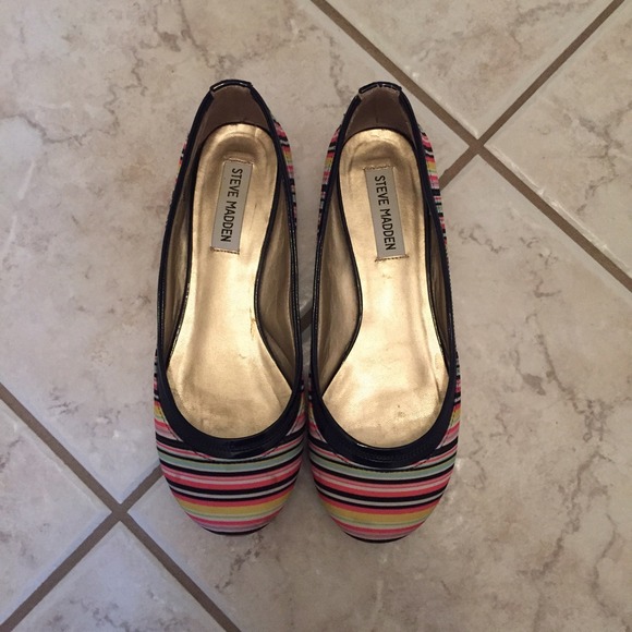 Steve Madden striped flats
