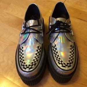 TUK Hologram Creepers