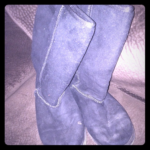 Black "fuzzy" boots