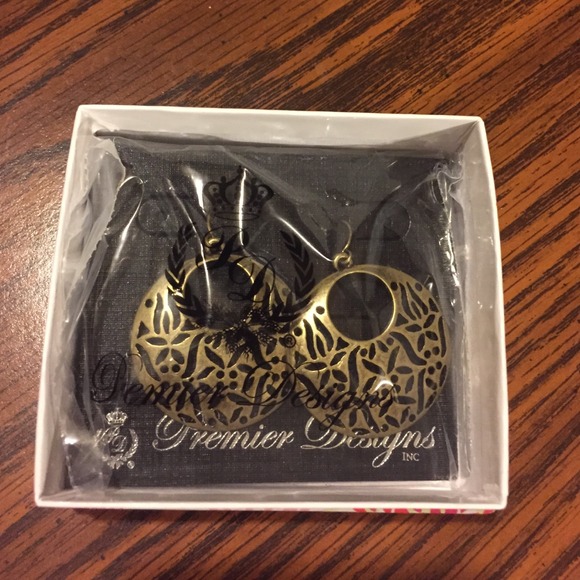 Premier dangle earrings