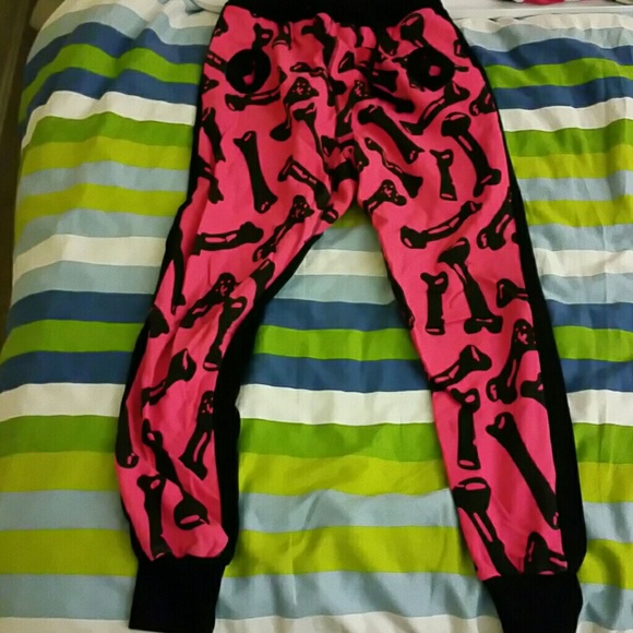 Pink bone pattern sweatpants