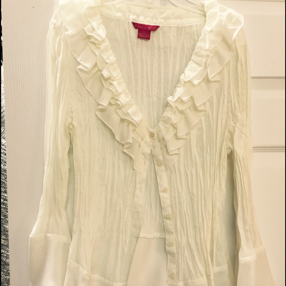 Brand new ivory ruffled top