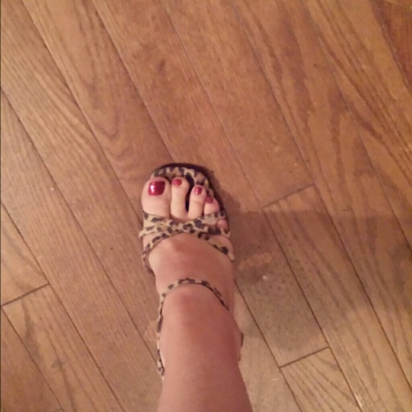 Extra pics of Dolce & Gabbana open toe heels :) ?
