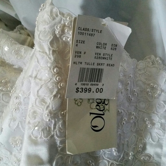 Ball gown /formal or wedding dress - Picture 2 of 4