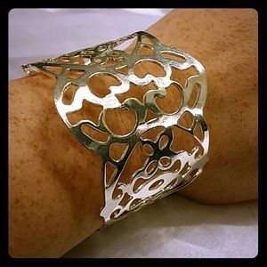 Beautiful metal cuff!
