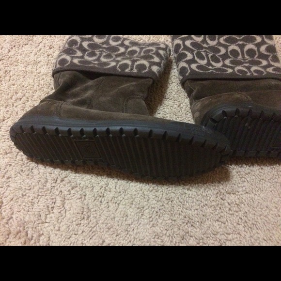 Authentic Coach boots... Worn once!!!! - Picture 3 of 4