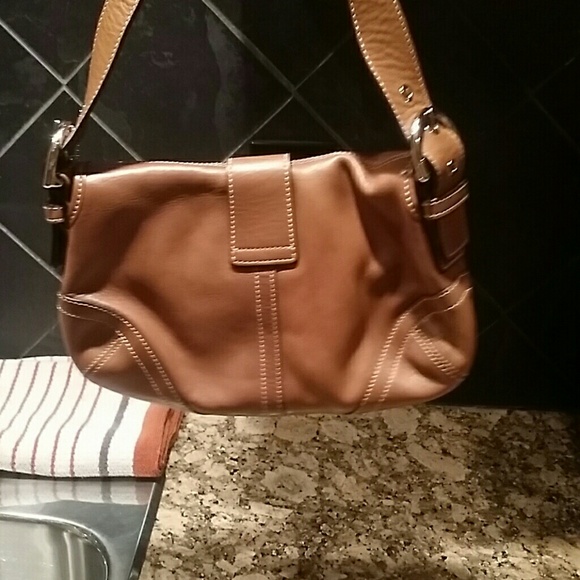 Handbag - Picture 3 of 4