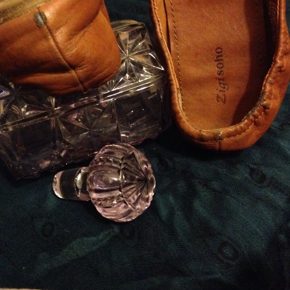 *sold in bundle* Zigi Soho Treasure Flats - Picture 4 of 4