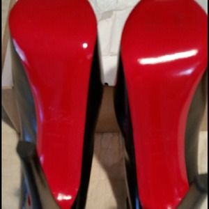 100% Authentic Christian louboutin high shoes!!❤️