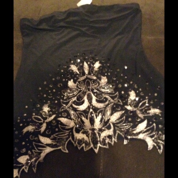 Halter top - Picture 2 of 2