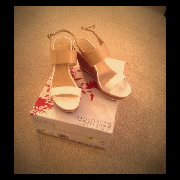 NEW beige and white wedge sandals