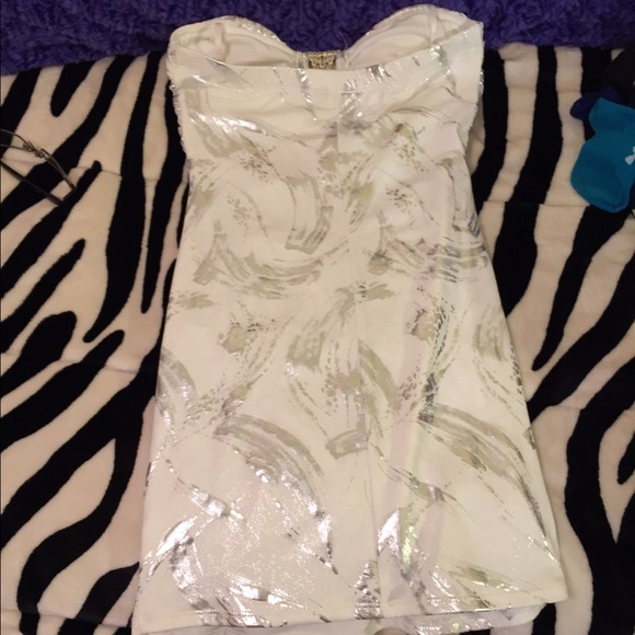 Party dress - Picture 2 of 2