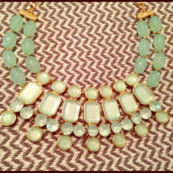 Sea-foam Sassy Jewelry Set