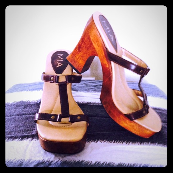 Reduced⬇️Great chunky & strapping heels