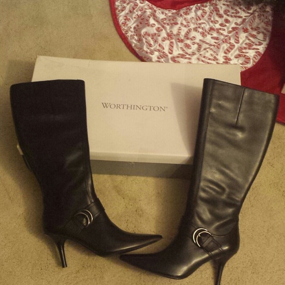 Black Leather Boots - Picture 3 of 3