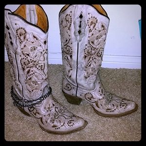 Corral boots