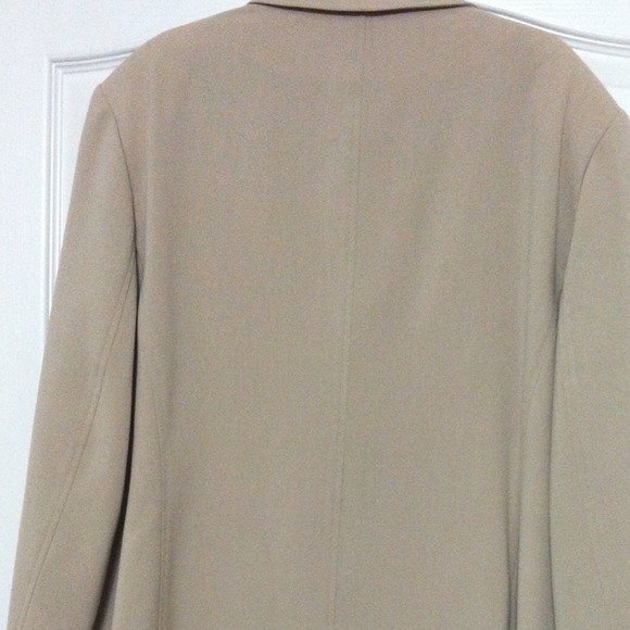 18 W Suit Beige 5 bottons Skirt 2bags rear - Picture 2 of 4