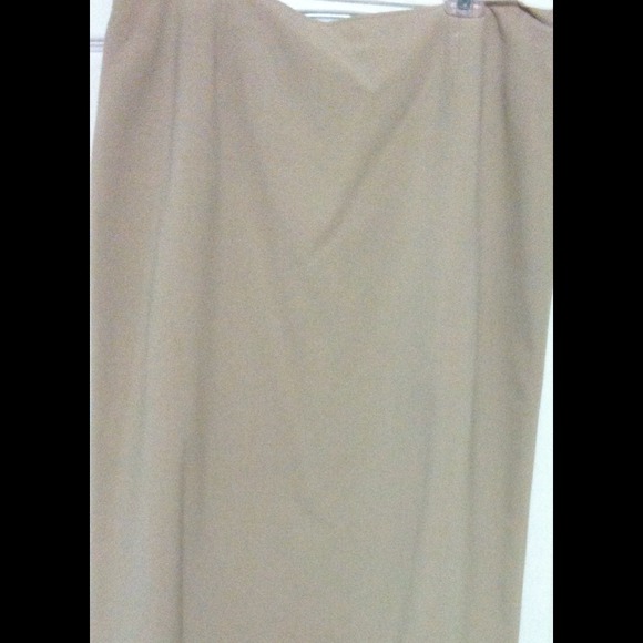 18 W Suit Beige 5 bottons Skirt 2bags rear - Picture 3 of 4