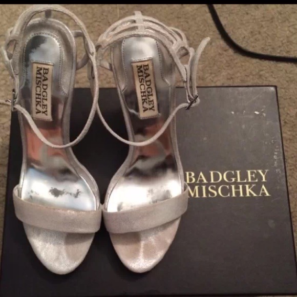 Badgley Mischka Silver Veveka Silmet Strappy Strap