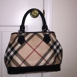 💯 authentic Burberry handbag