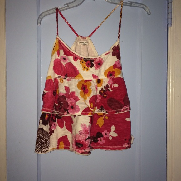 Aero floral tank🌸