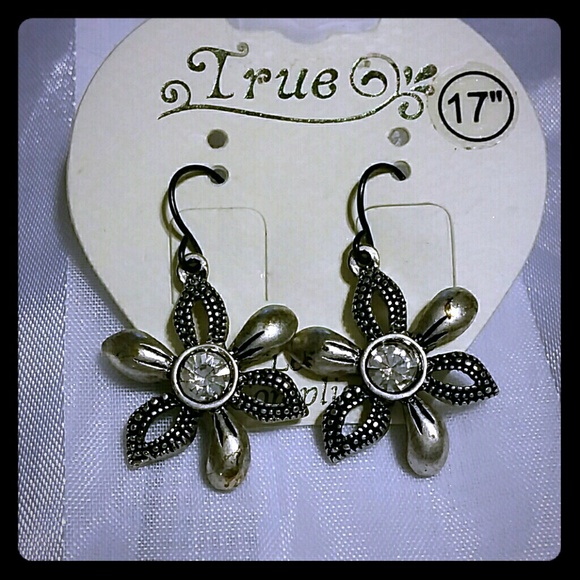 Cute flower earrings!