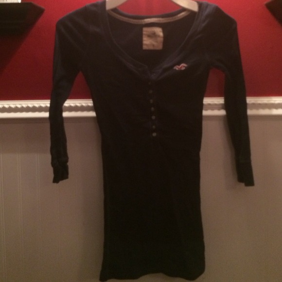 Navy hollister 3/4 length sleeve