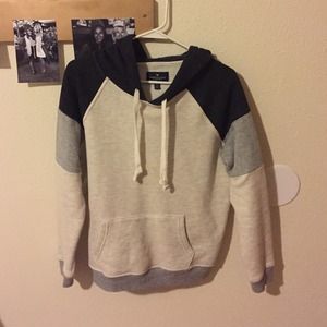 American Eagle sweatshirt