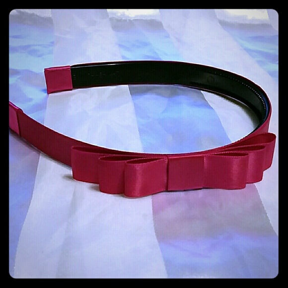Cute pink ribbon head band!