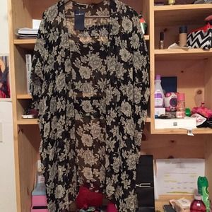 Brandy Melville Floral Alexis Kimono