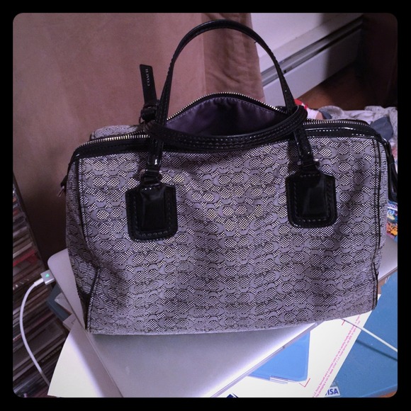 Coach satchel, < 1 year old. Very good condition!