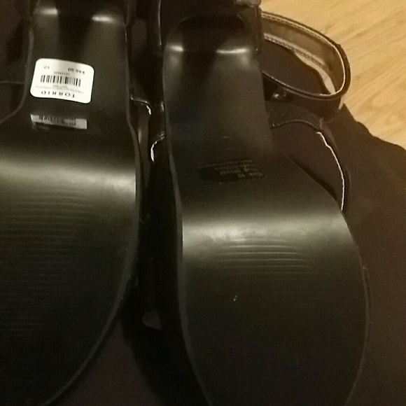 Heels - Picture 2 of 2