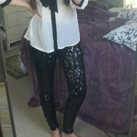 LAST ONE // Slim Fit Black Sequin Leather Leggings - Picture 4 of 4