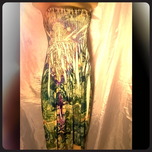 MID CALF/BACK CUT OUT FUNKY PRE LOVED DRESS