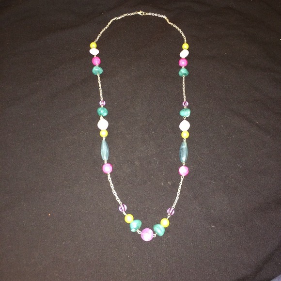 Multi-colored necklace