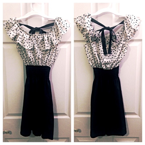 Polka Dotted & Solid Dress w/cinched waist