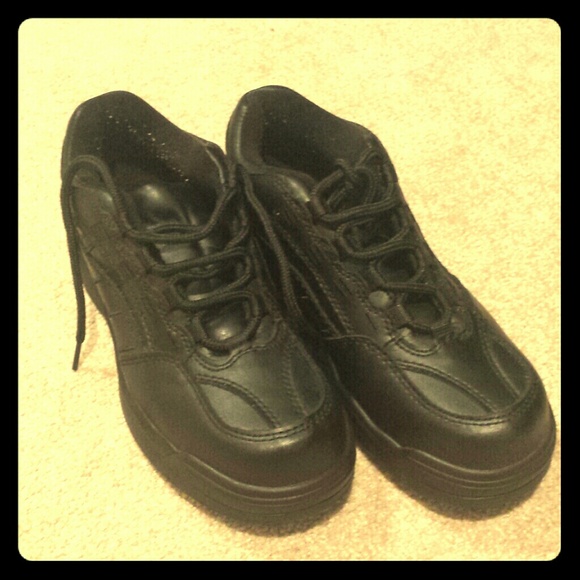 Work Shoes - Picture 1 of 3