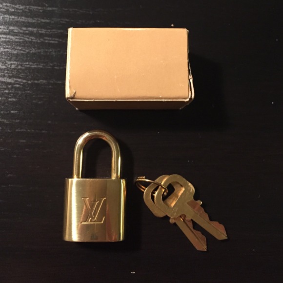 New Louis Vuitton lock #305
