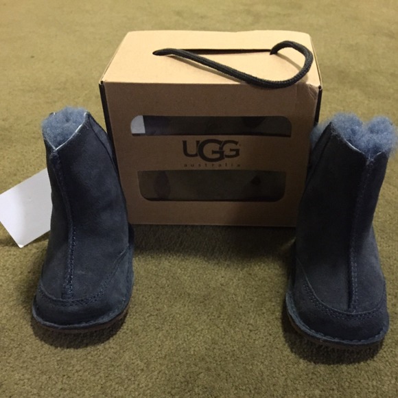 Sold NWT UGG Boo (Infant/Toddler) Sz. Small 2/3