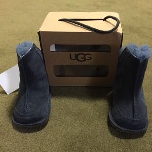 Sold NWT UGG Boo (Infant/Toddler) Sz. Small 2/3