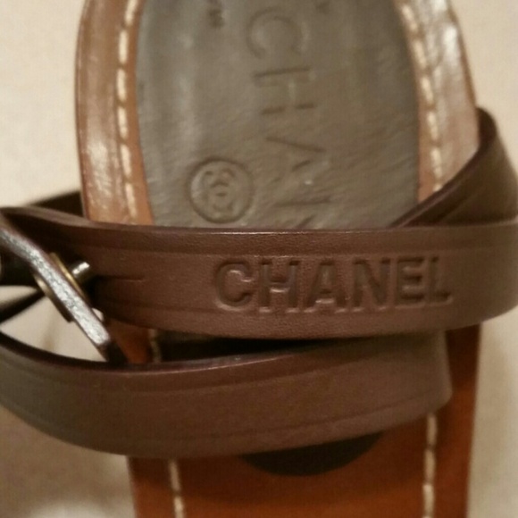 SIZE 9.5/10 CHANEL Dark Brown Ankle Strap Sandals - Picture 3 of 4
