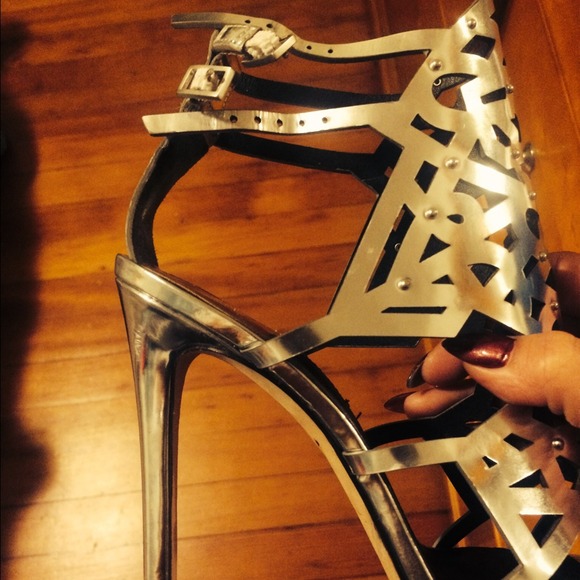 Size 6 1/2 Brianatwood 👠 🚫no trading 🚫