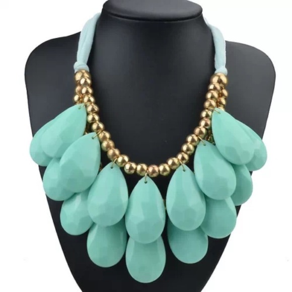 Beautiful teardrop necklace
