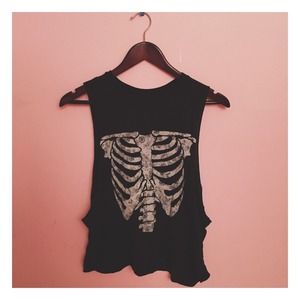 Muscle tee