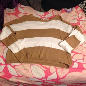 Knitted cropped sweater (thin)